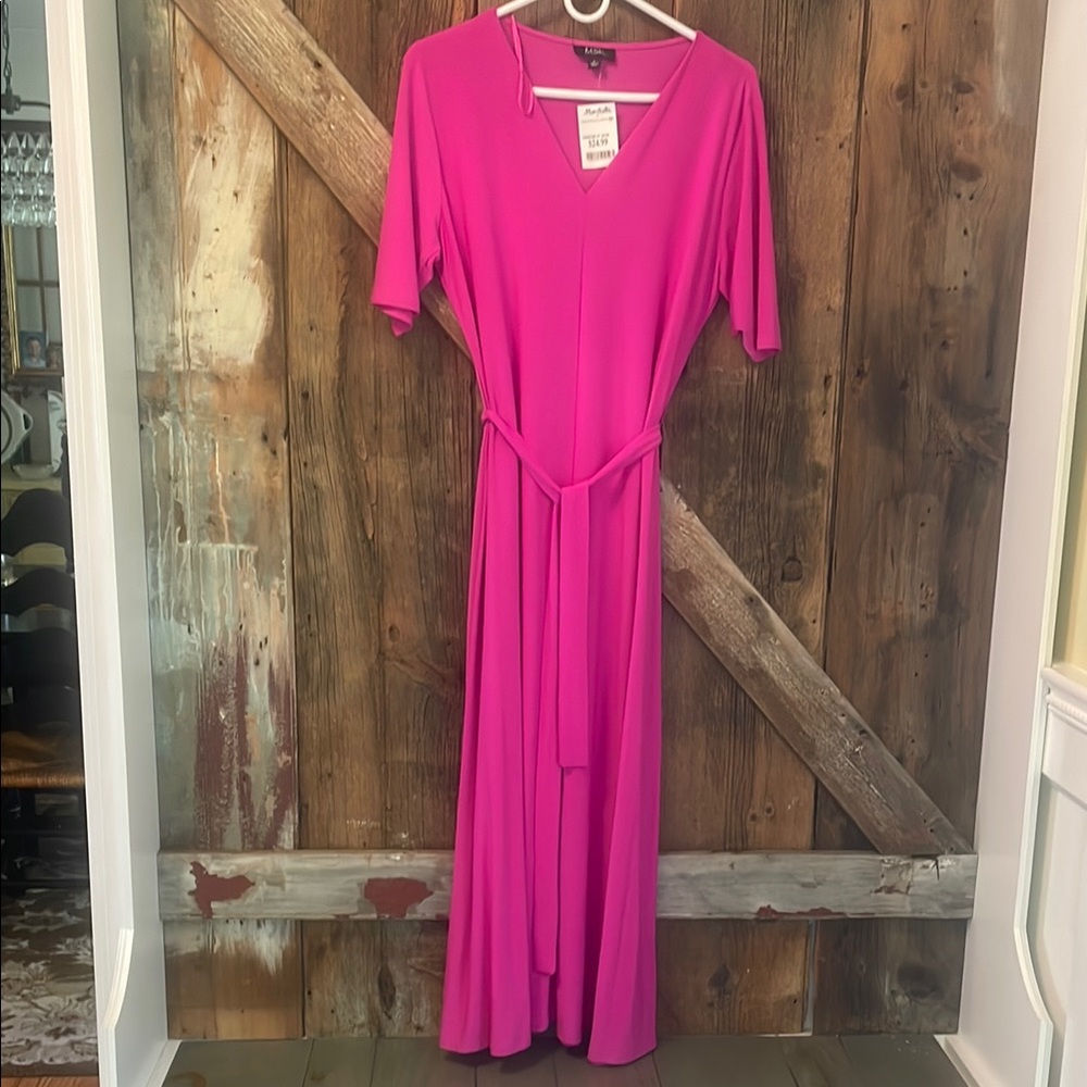 New Fusha Maxi Dress Poly/Spandex Size L.